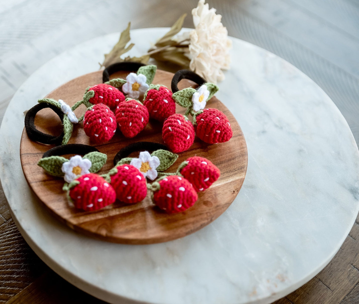 3D Strawberry Scrunchies - Hemsin Atelier