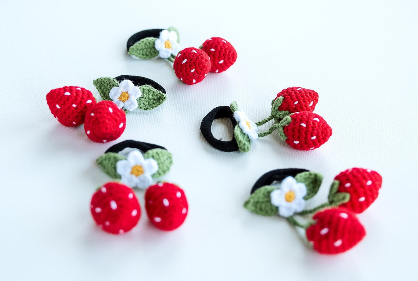 3D Strawberry Scrunchies - Hemsin Atelier
