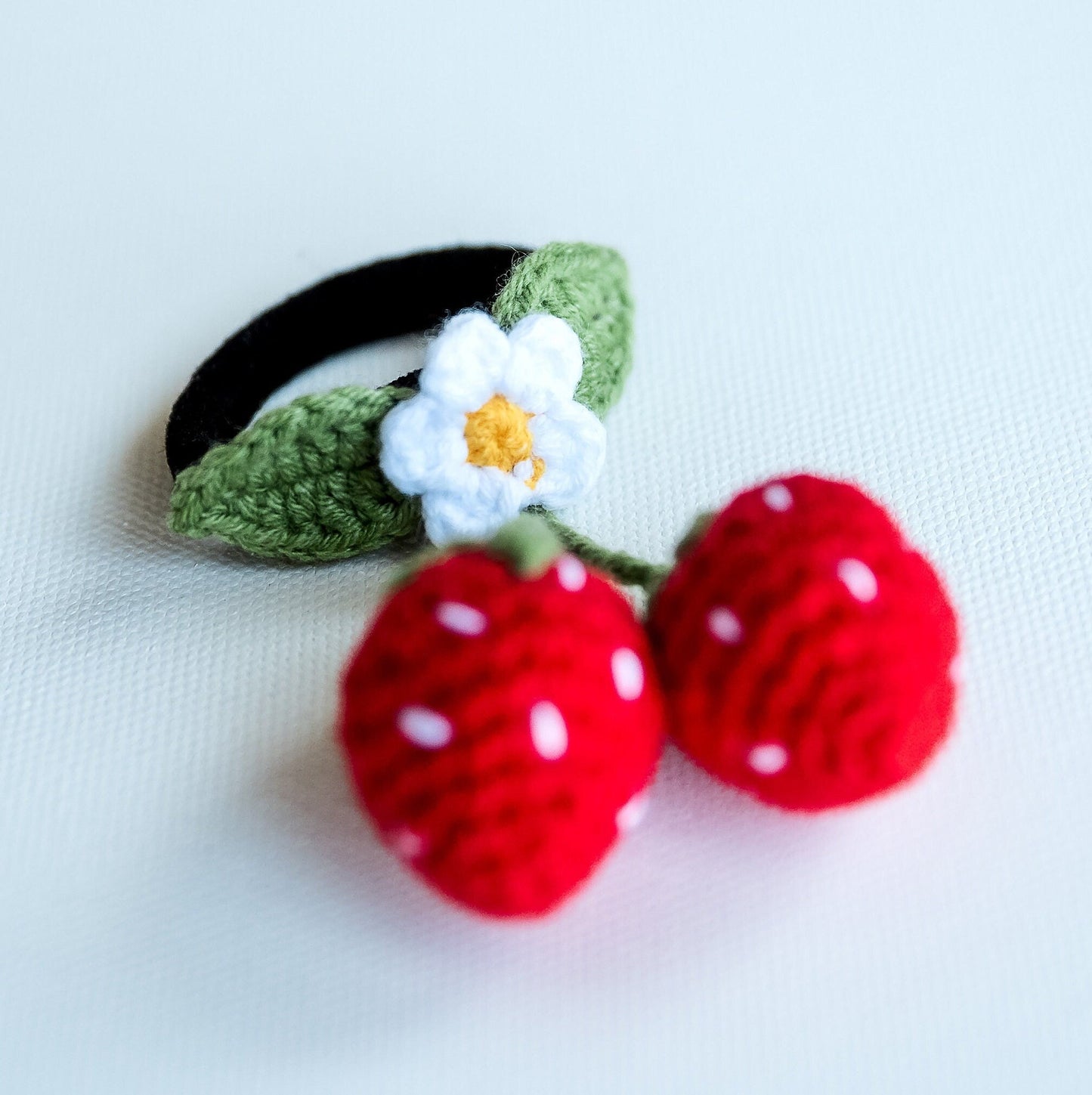 3D Strawberry Scrunchies - Hemsin Atelier