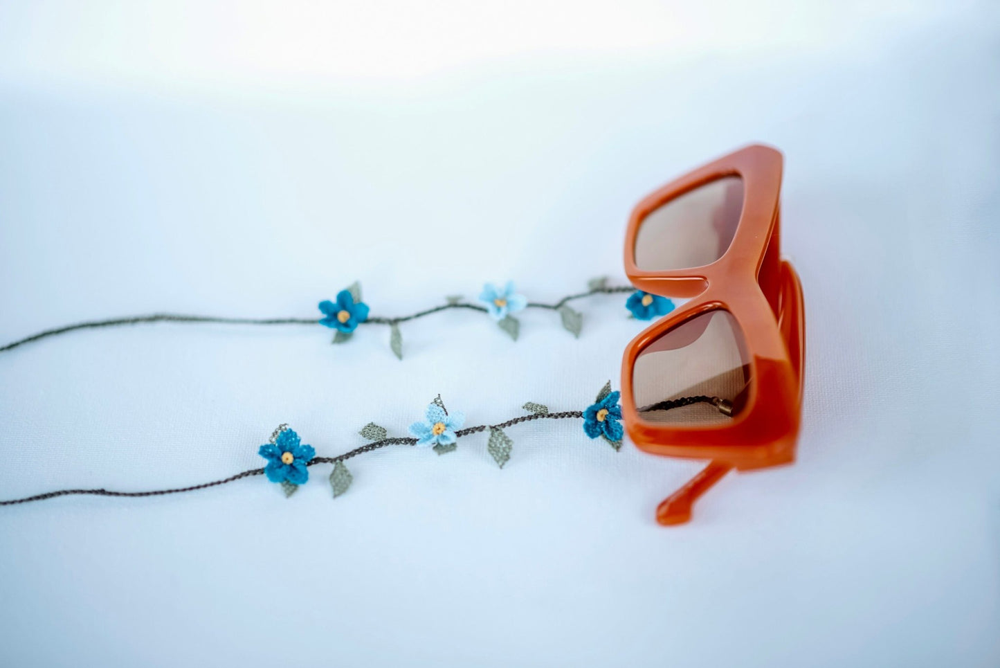Blue Floral Eyeglass Chain - Hemsin Atelier