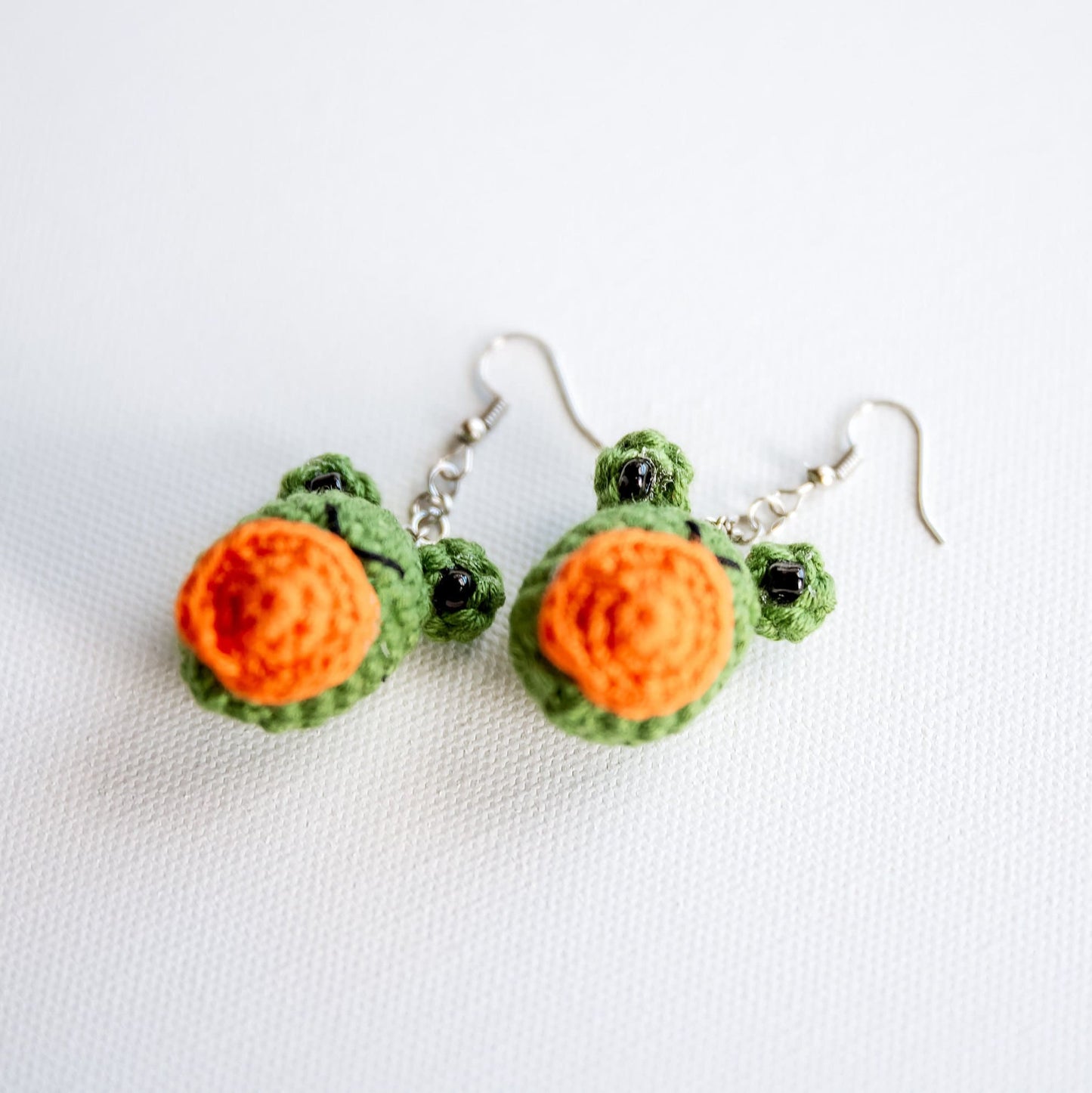 Frog Earrings Green Frog Earrings Crochet Earrings Crochet Frog Earrings Cute Frog Earrings Kawai Animal Jewelry Amigurumi Frog Earrings - Hemsin Atelier
