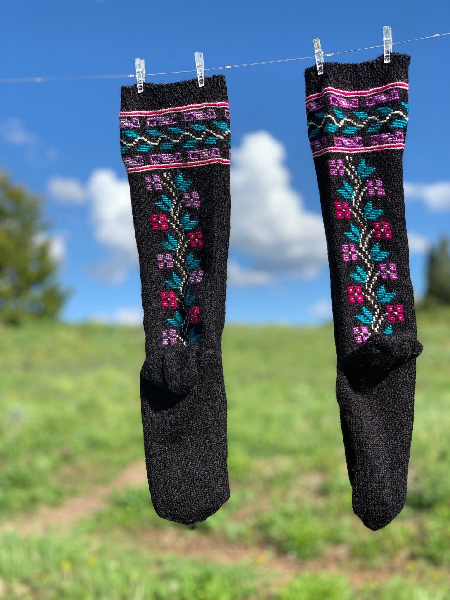 Handknitted Cozy Socks - Hemsin Atelier