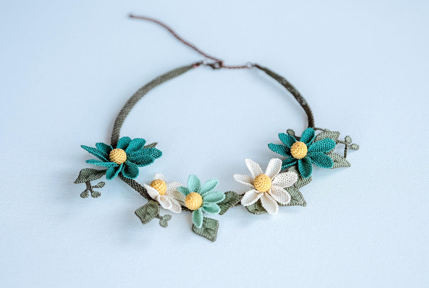 Floral Necklace Lace Necklace Crochet Choker Boho Jewelry Embroidery Wedding Women Flower Pendant Statement Necklace Botanical Jewelry