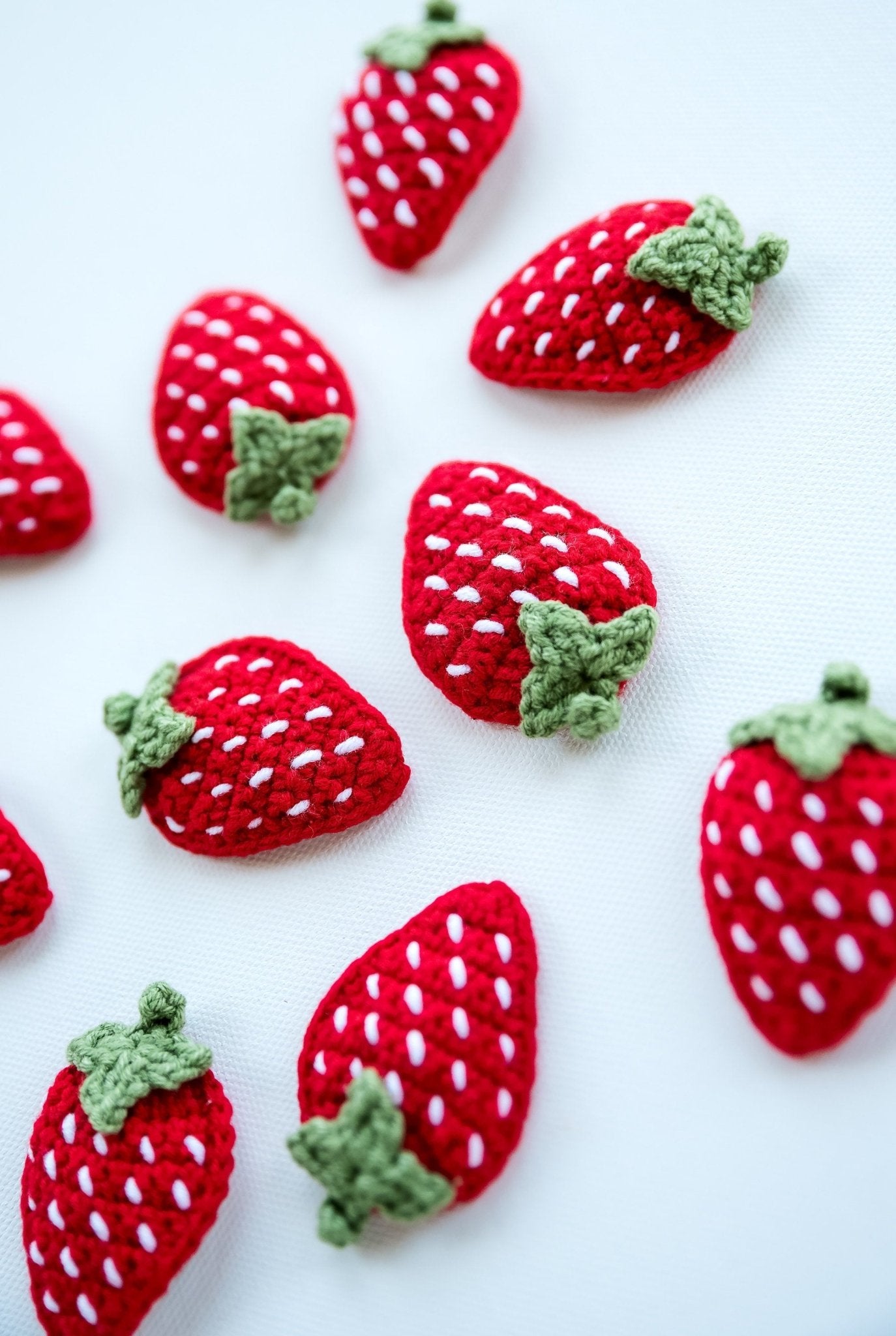 Kawai Strawberry Hair Clips - Hemsin Atelier