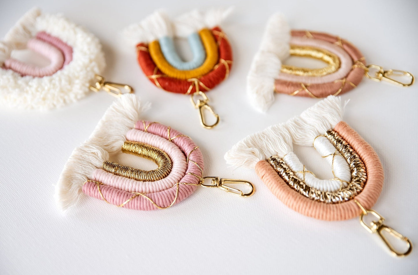 Rainbow Keychain Boho Rainbow Keychain Rainbow Zipper Pull Rainbow Backpack Charm Baby Shower Favors Bulk Event Party Favors Bulk Supply - Hemsin Atelier