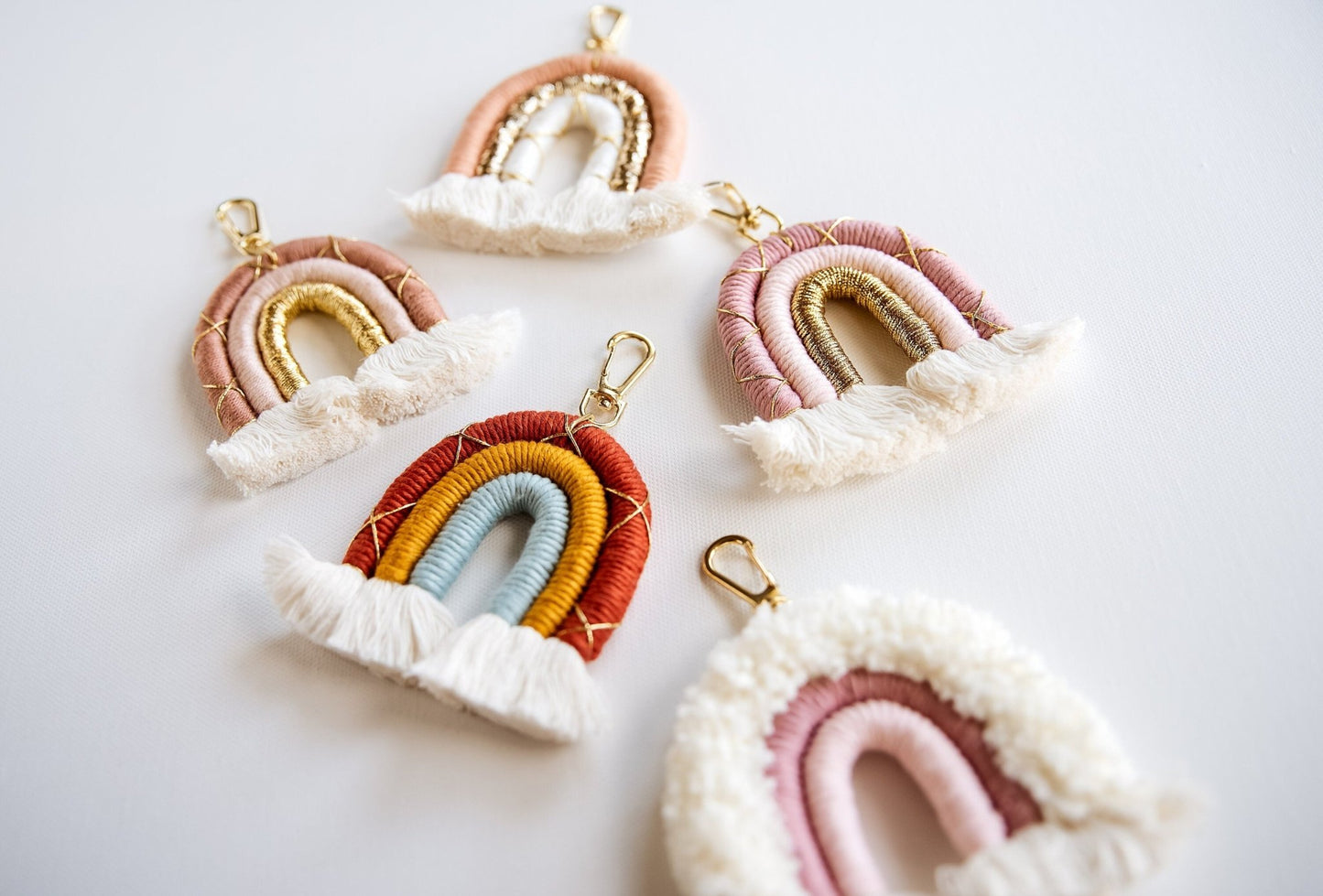 Rainbow Keychain Boho Rainbow Keychain Rainbow Zipper Pull Rainbow Backpack Charm Baby Shower Favors Bulk Event Party Favors Bulk Supply - Hemsin Atelier