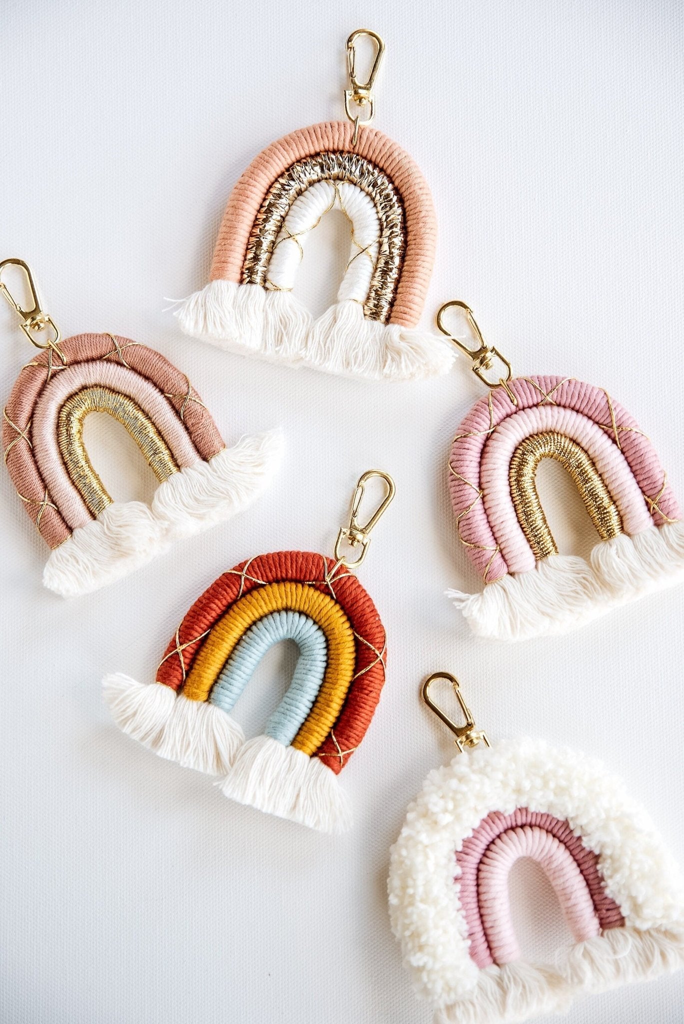 Rainbow Keychain Boho Rainbow Keychain Rainbow Zipper Pull Rainbow Backpack Charm Baby Shower Favors Bulk Event Party Favors Bulk Supply - Hemsin Atelier