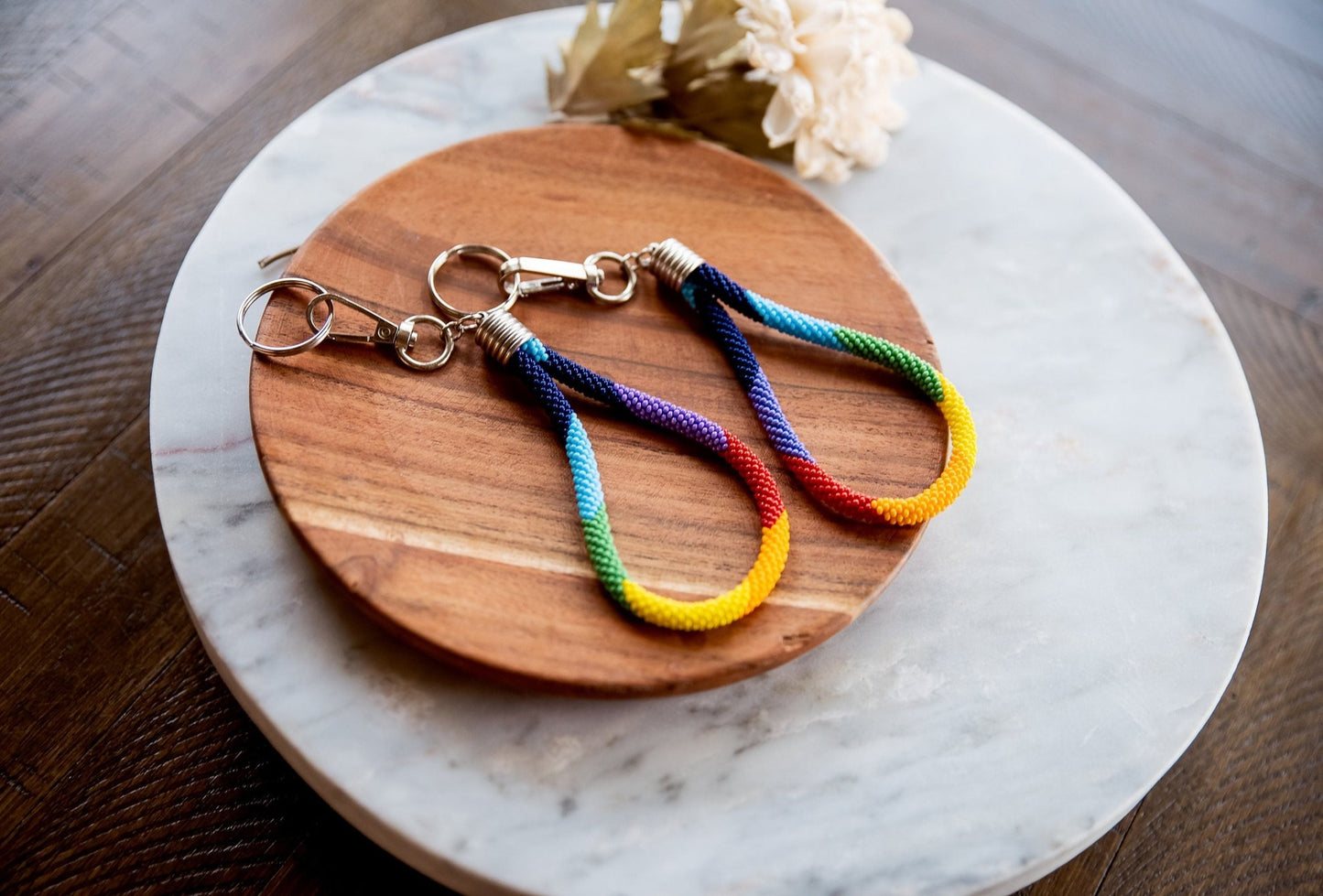 Rainbow Keychain LGBTQ Keychain Pride Keychain Rainbow Zipper Pull Rainbow Backpack Charm Beaded Rainbow Keyring Colorful Rainbow Keychain - Hemsin Atelier