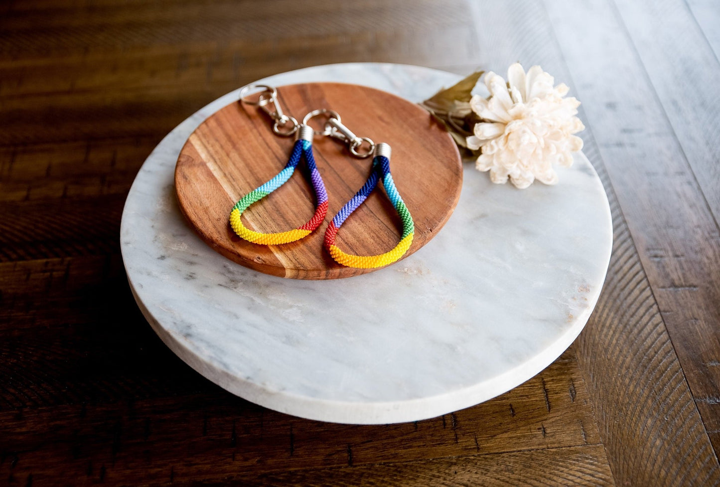 Rainbow Keychain LGBTQ Keychain Pride Keychain Rainbow Zipper Pull Rainbow Backpack Charm Beaded Rainbow Keyring Colorful Rainbow Keychain - Hemsin Atelier