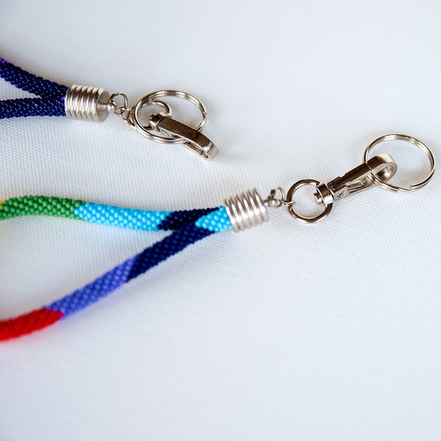 Rainbow Keychain LGBTQ Keychain Pride Keychain Rainbow Zipper Pull Rainbow Backpack Charm Beaded Rainbow Keyring Colorful Rainbow Keychain - Hemsin Atelier