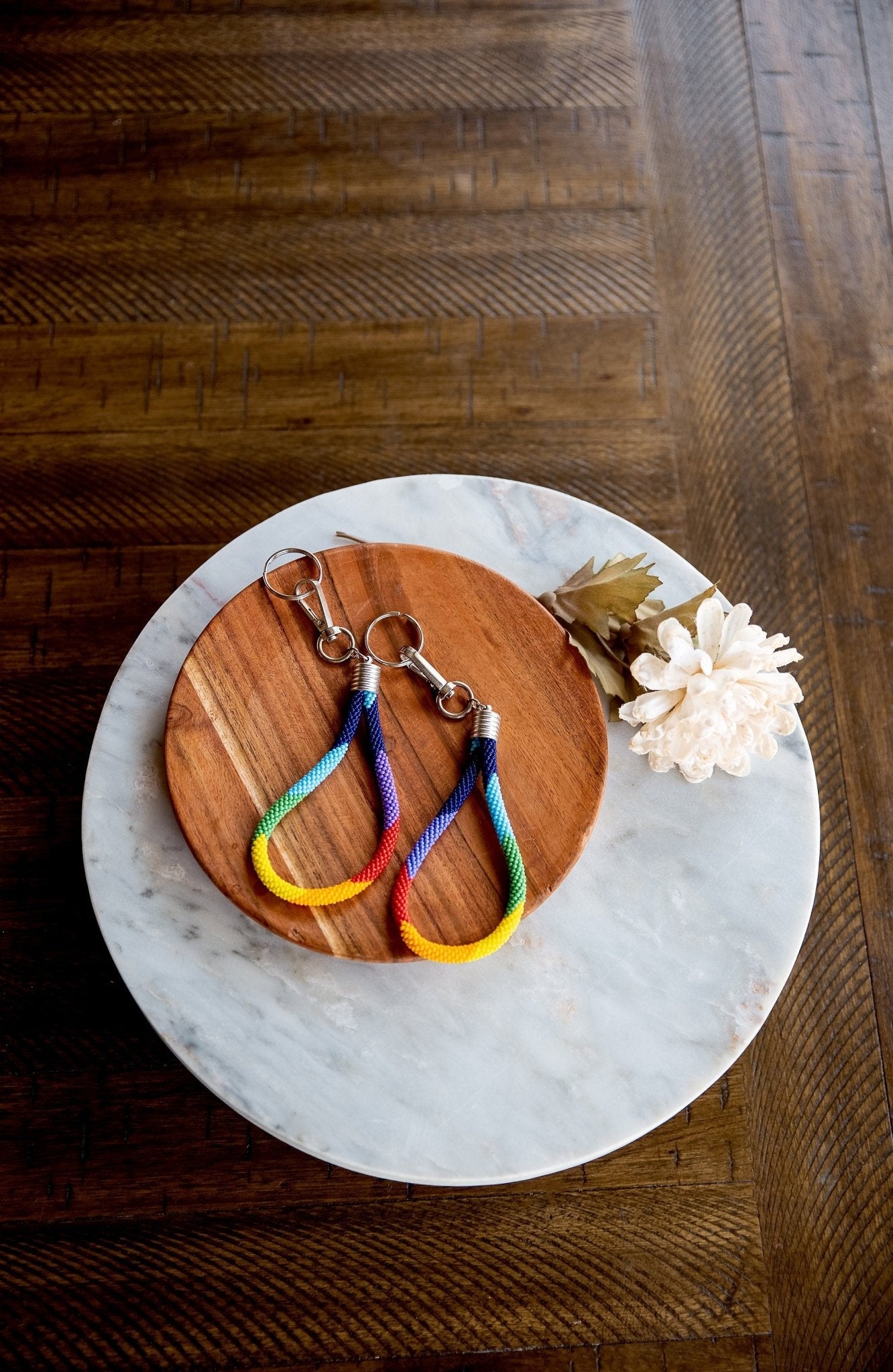 Rainbow Keychain LGBTQ Keychain Pride Keychain Rainbow Zipper Pull Rainbow Backpack Charm Beaded Rainbow Keyring Colorful Rainbow Keychain - Hemsin Atelier