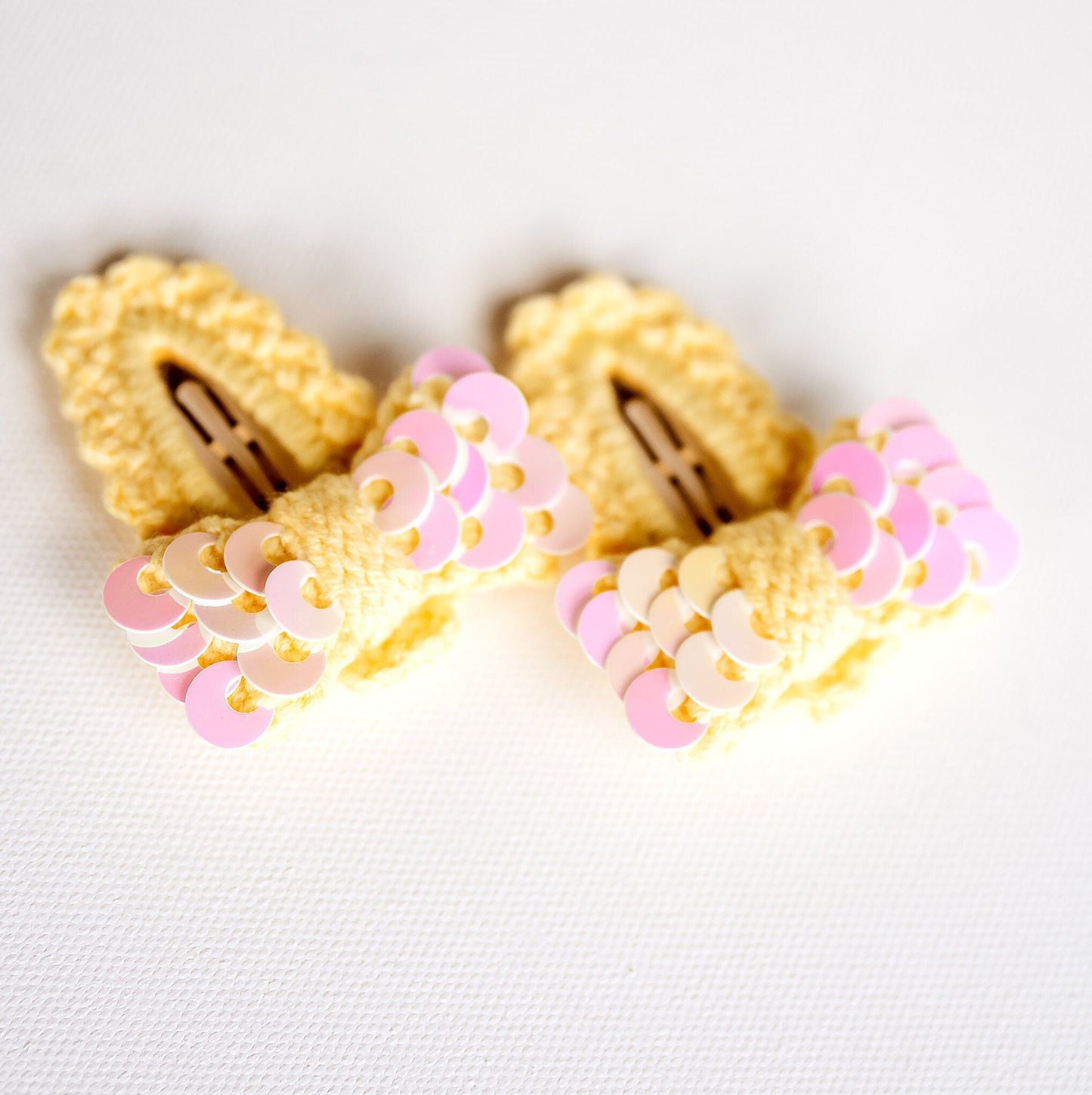Sequin Bow Hair Clip - Hemsin Atelier