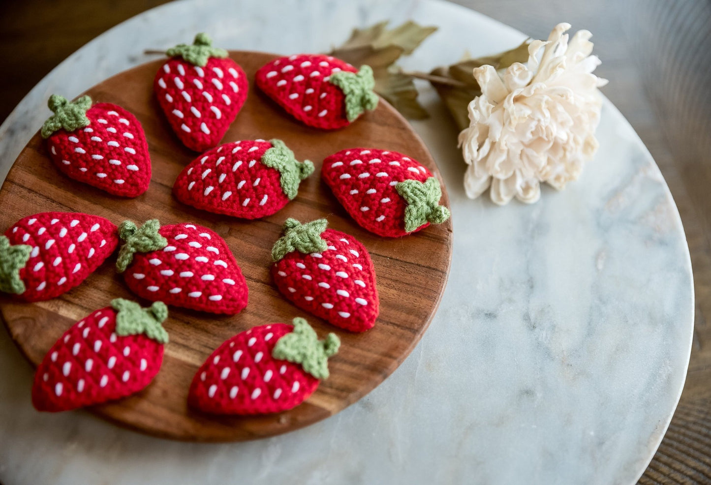 Strawberry Hair Clip Cute Kawai Hair Snap Kawai Fruit Hair Barrettes Cute Crochet Hair Clip Amigurumi Hair Accessories Unique Toddler Gift - Hemsin Atelier