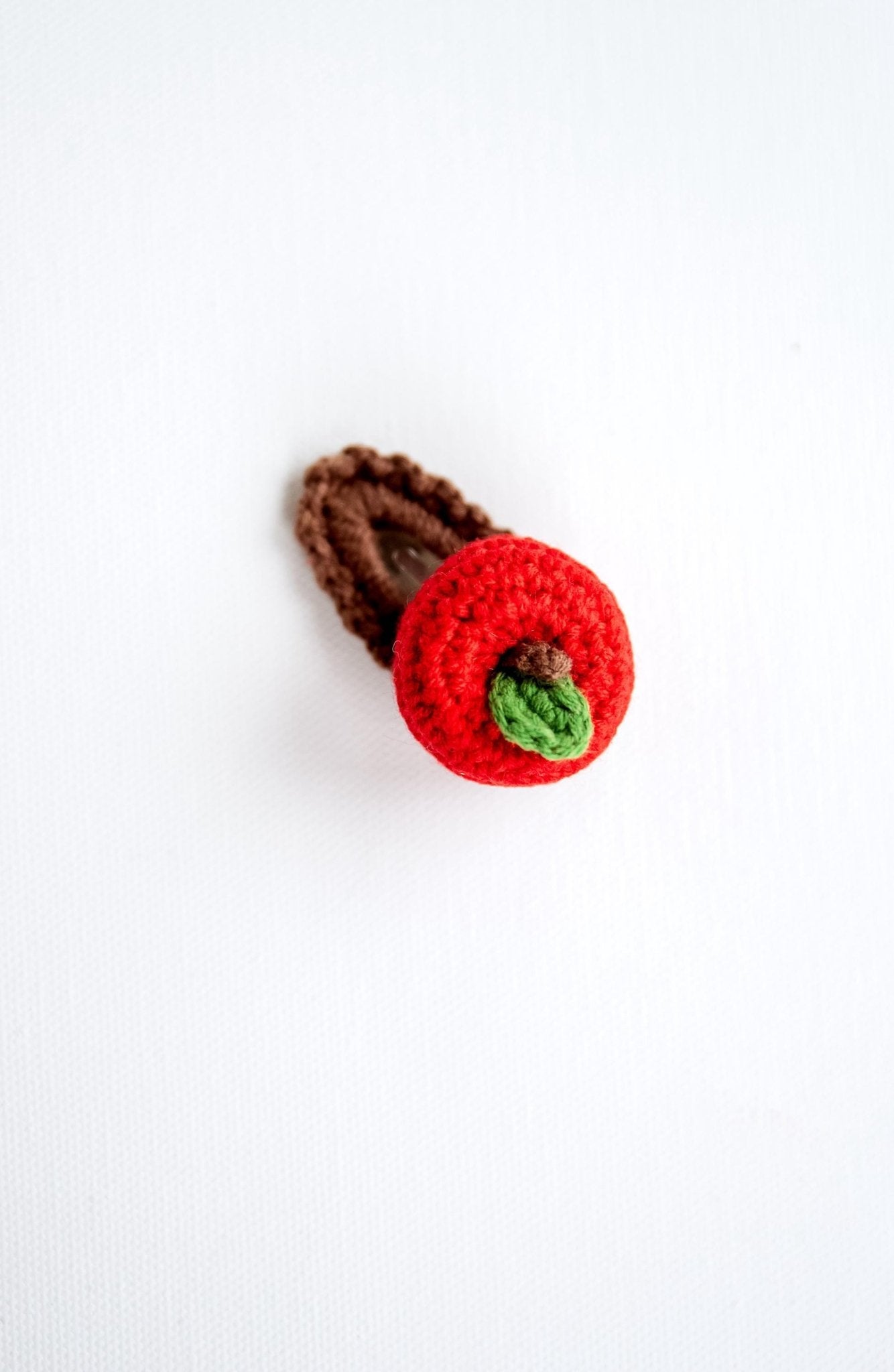 Apple Hair Clip Apple Hair Snap Fruit Hair Clip Apple Hair Barrettes Kawai Food Crochet Hair Clip Unique Stocking Stuffers Cute Toddler Gift - Hemsin Atelier