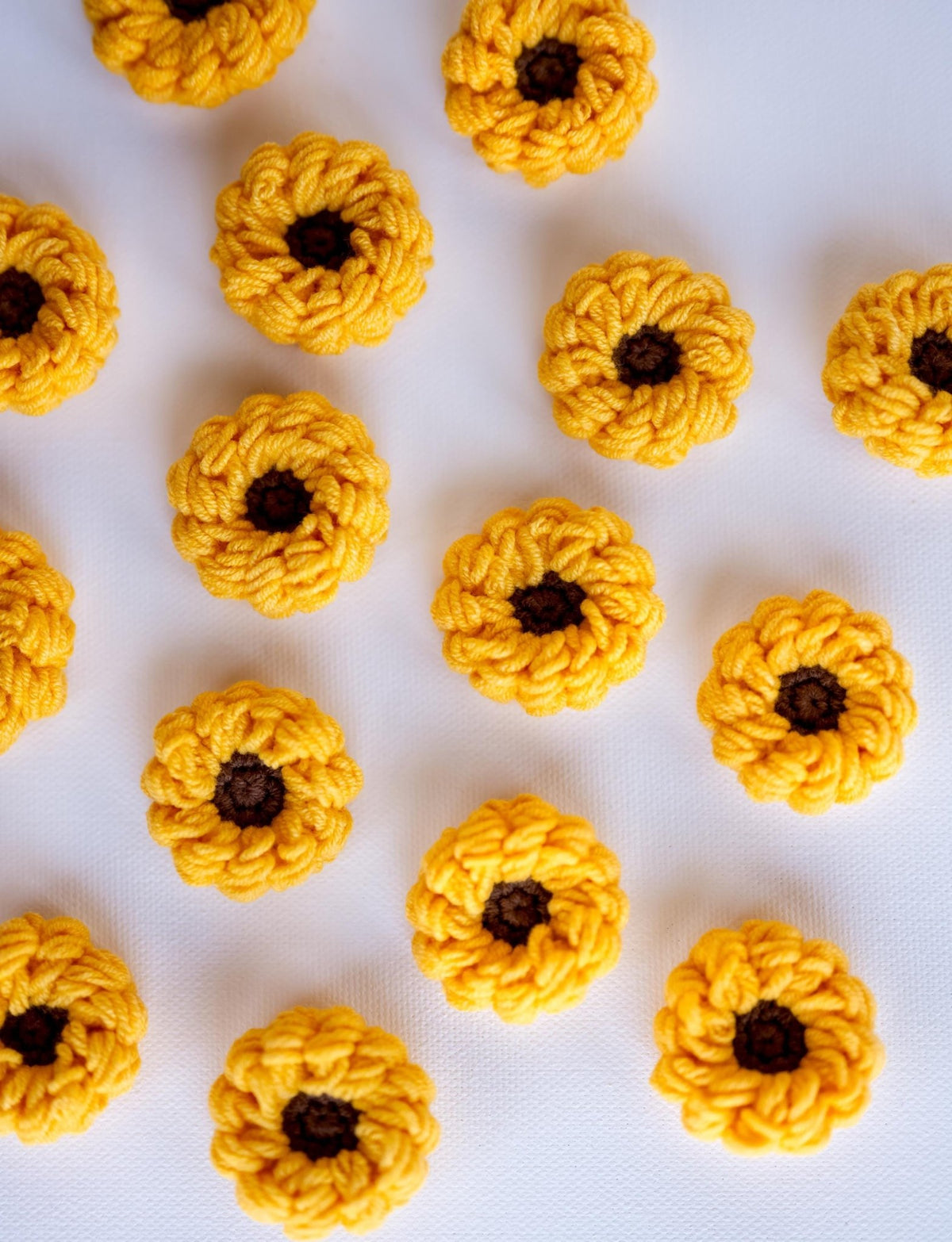 Crochet Sunflower Appliques - Hemsin Atelier