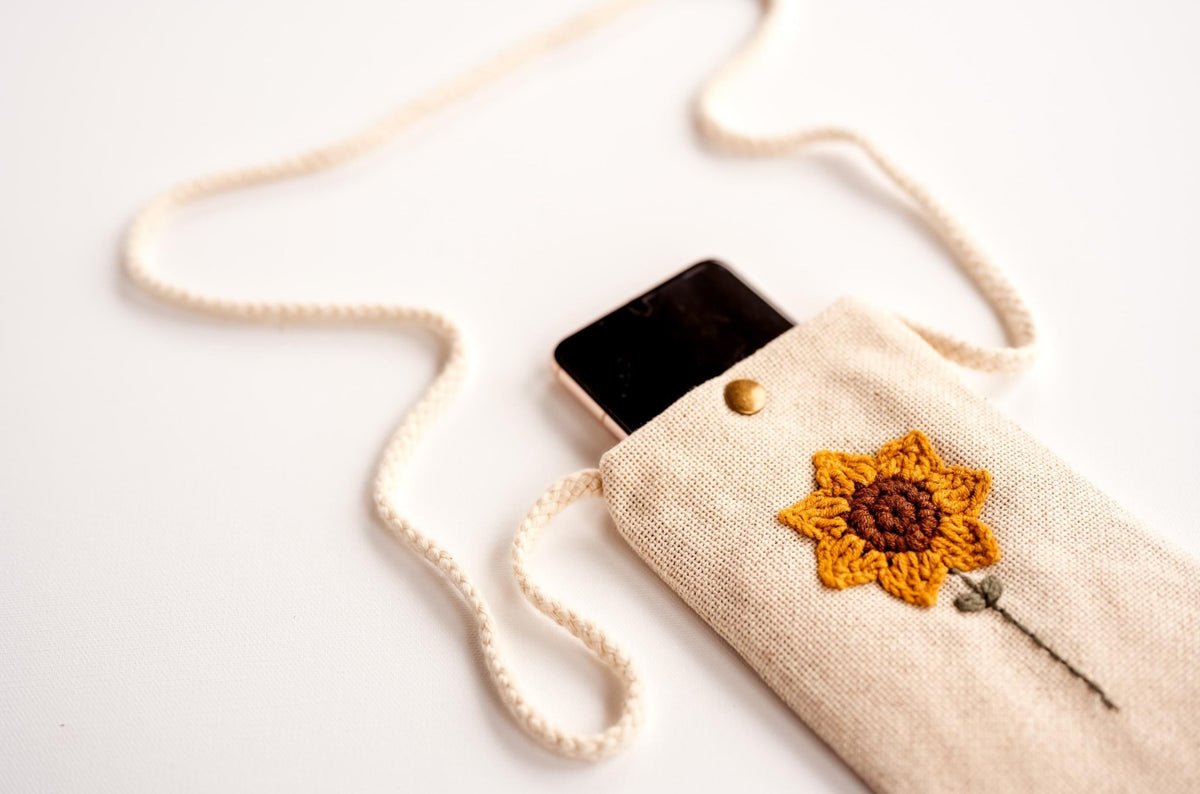 Crossbody Phone Case with Strap - Hemsin Atelier