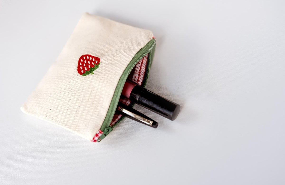 Strawberry Coin Purse - Hemsin Atelier