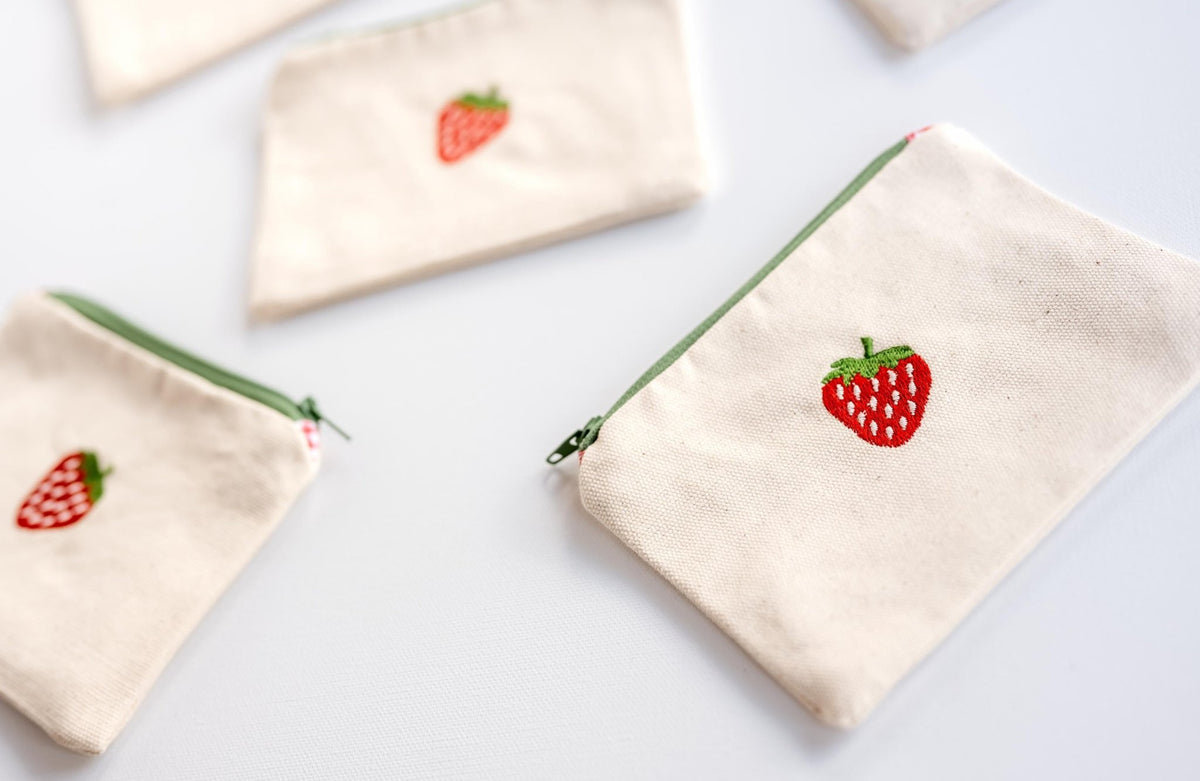 Strawberry Coin Purse - Hemsin Atelier