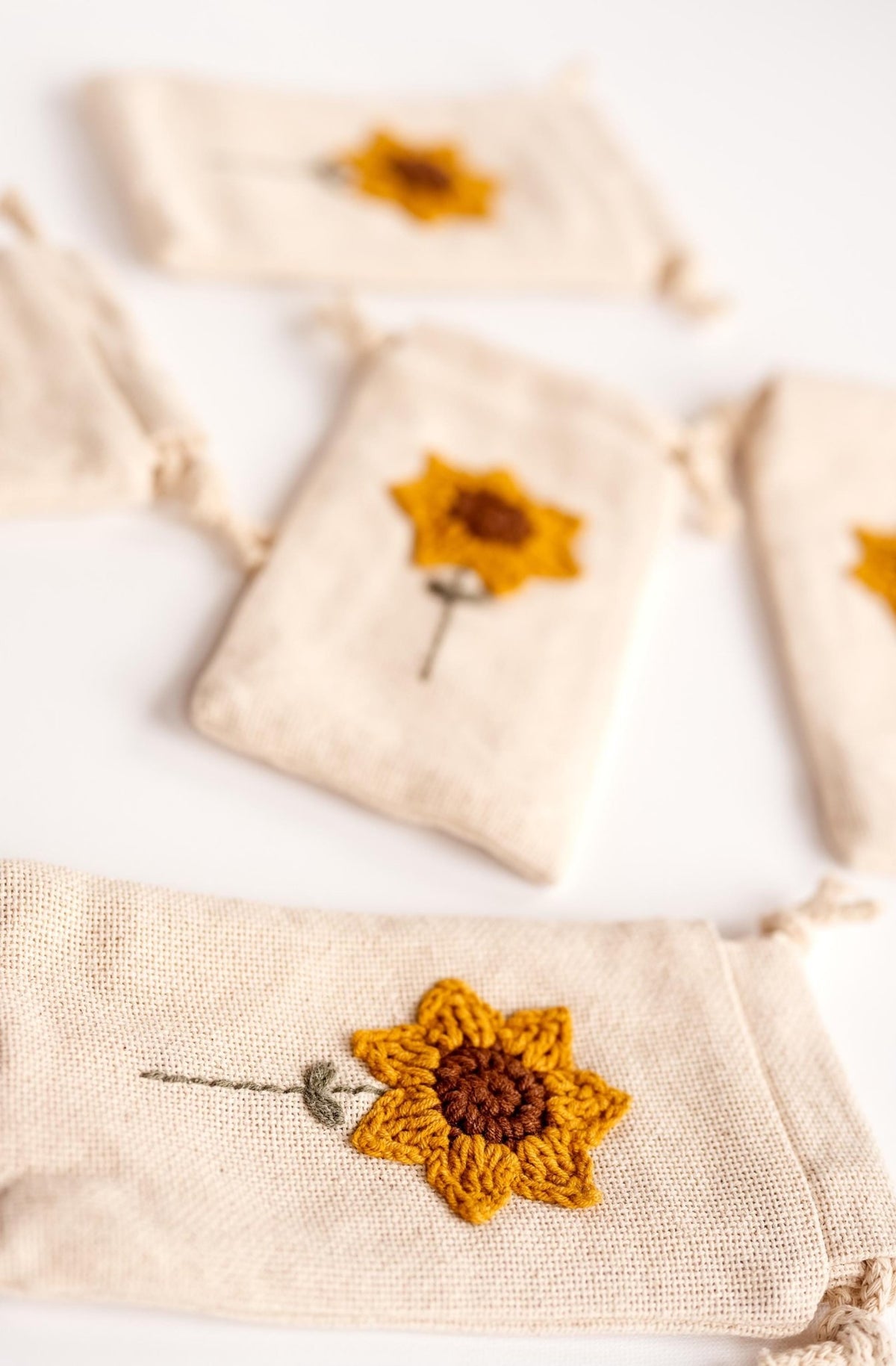 Sunflower Eyeglass Case - Hemsin Atelier