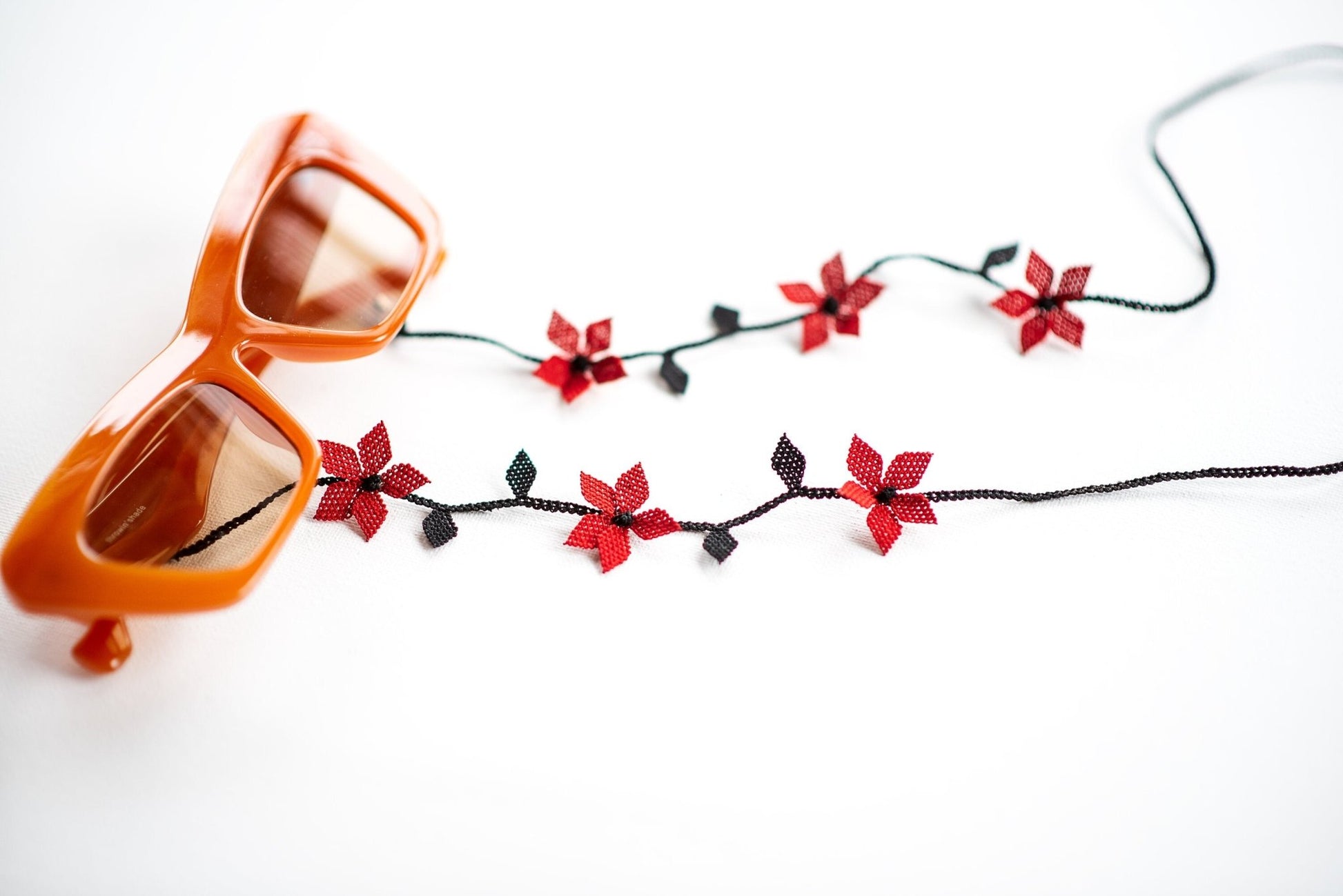 Floral Eyeglass Chain - Hemsin Atelier