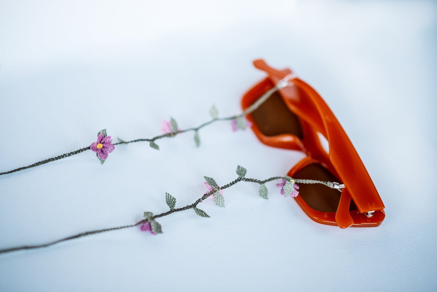 Pink Floral Eyeglass Chain - Hemsin Atelier