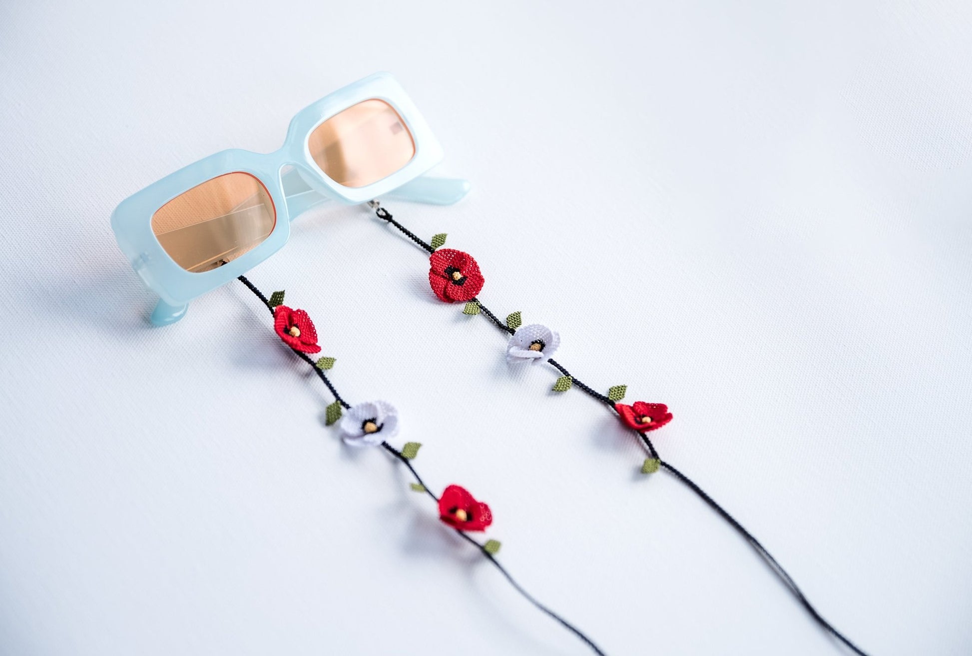 Poppy Eyeglass Chain - Hemsin Atelier