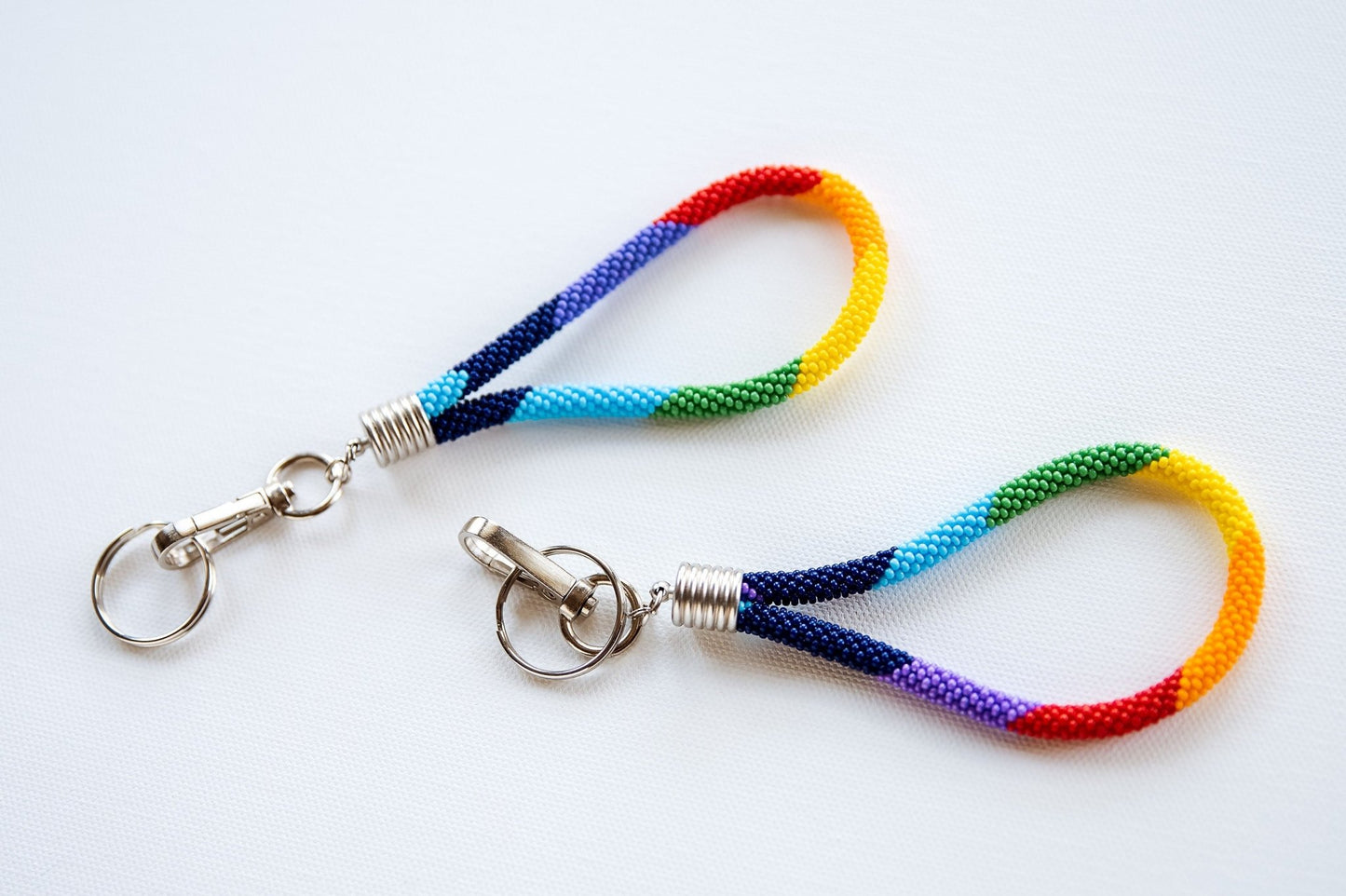 Rainbow Keychain LGBTQ Keychain Pride Keychain Rainbow Zipper Pull Rainbow Backpack Charm Beaded Rainbow Keyring Colorful Rainbow Keychain - Hemsin Atelier