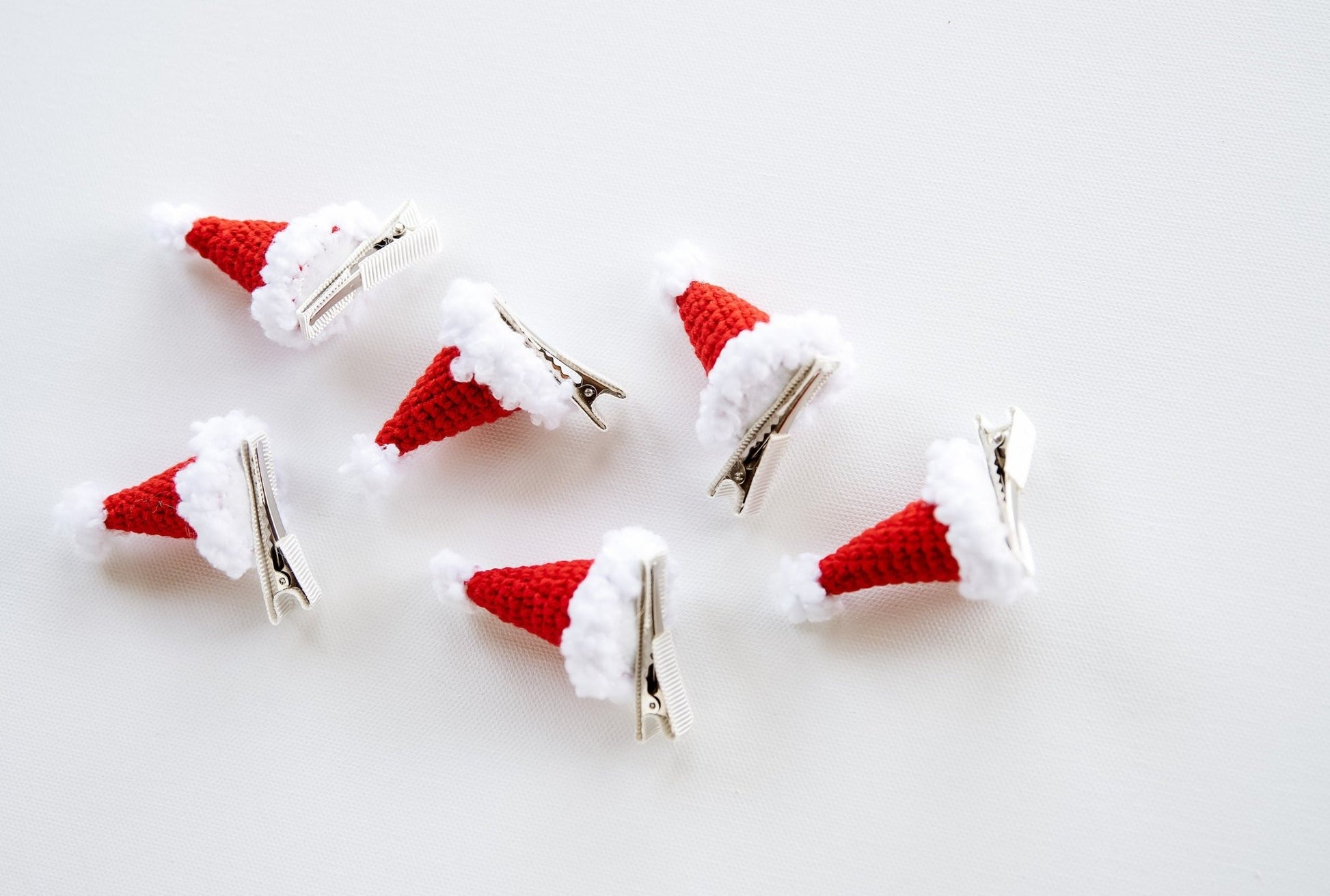 Santa Hat Hair Clip - Hemsin Atelier