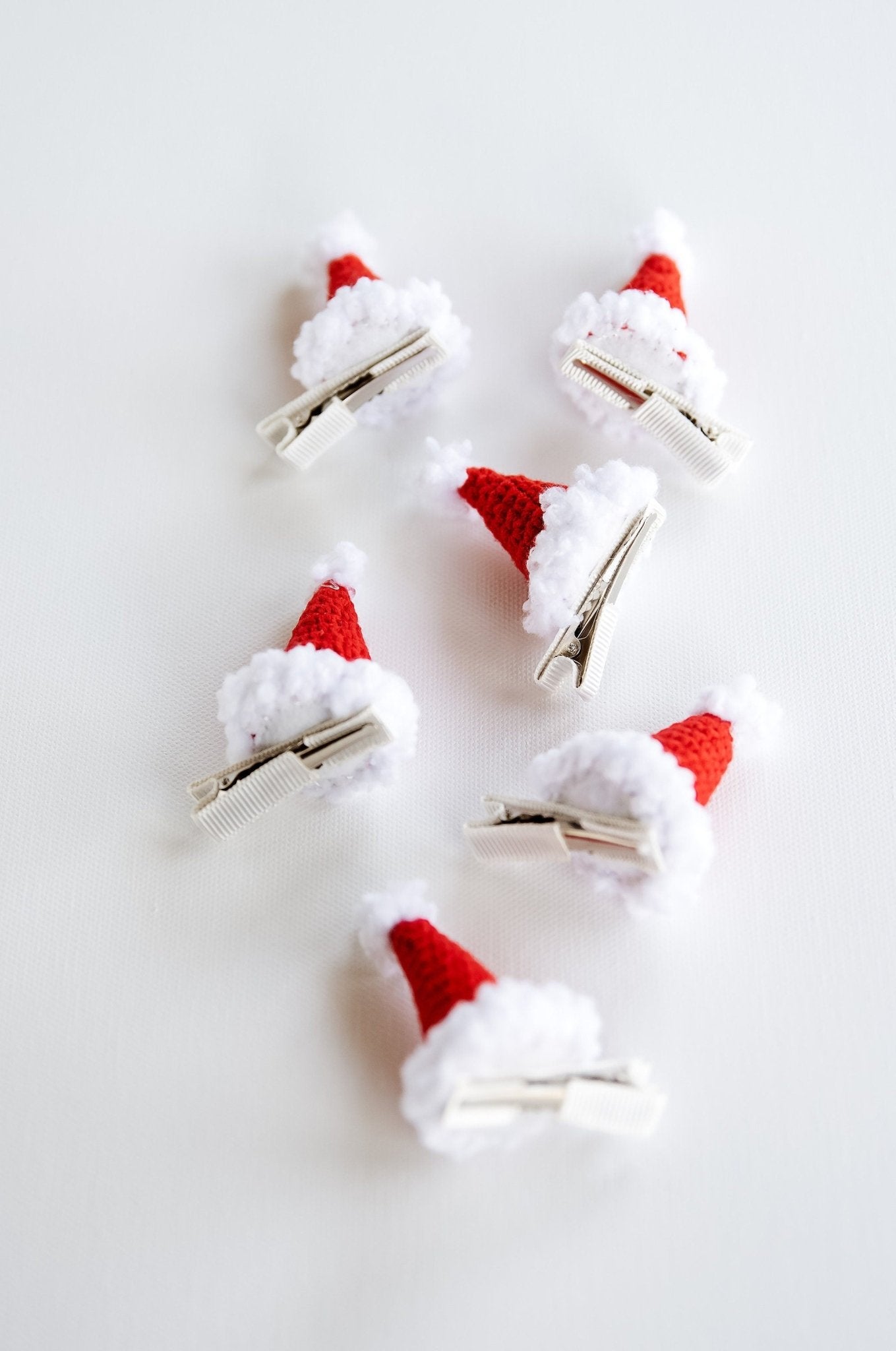 Santa Hat Hair Clip - Hemsin Atelier