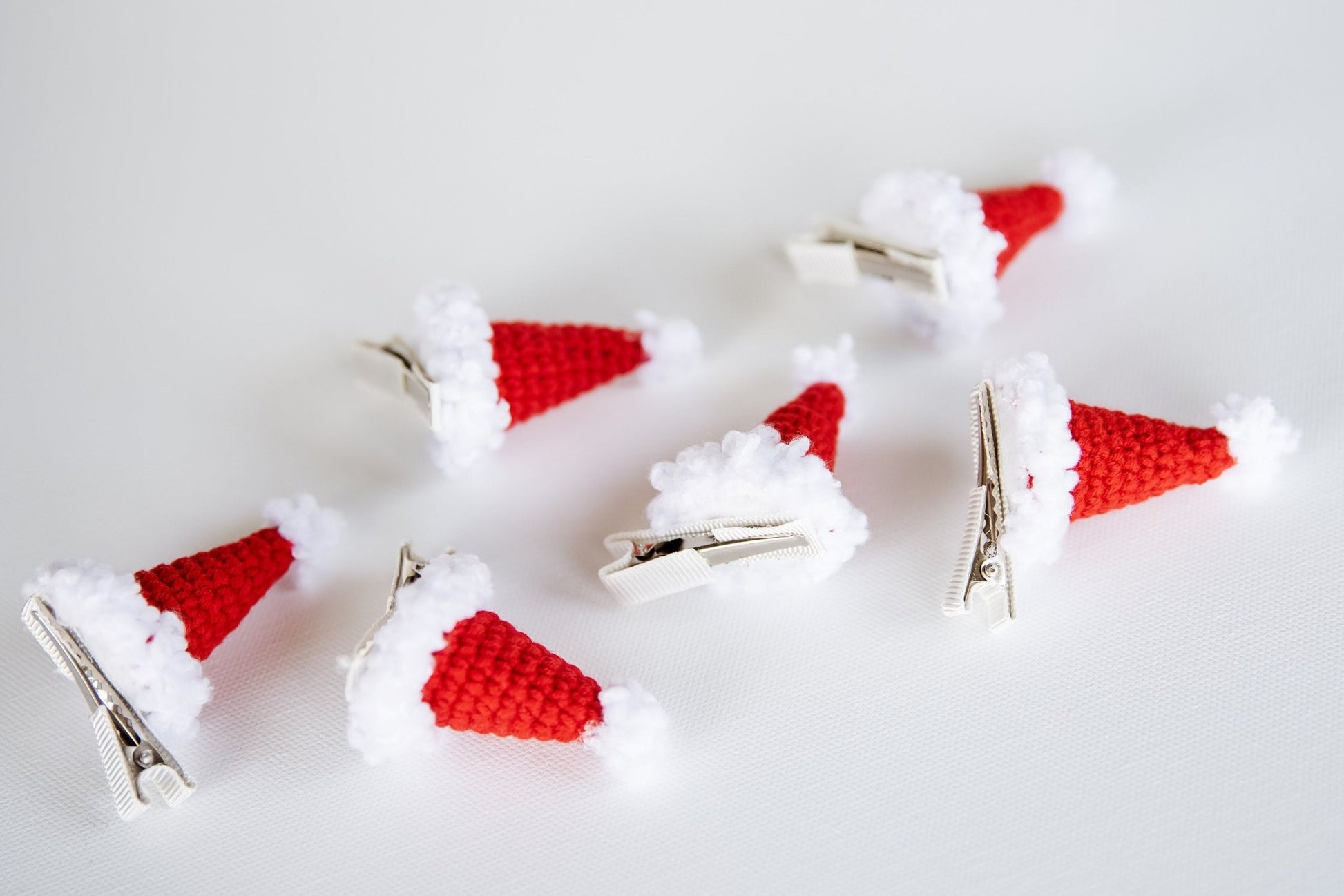 Santa Hat Hair Clip - Hemsin Atelier