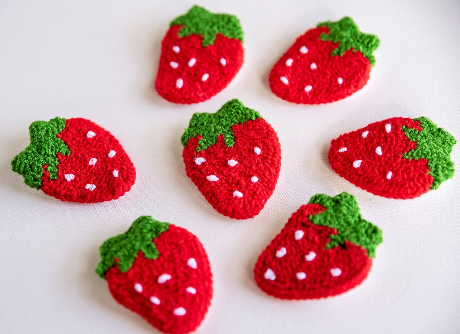 Strawberry Brooch Pins - Hemsin Atelier