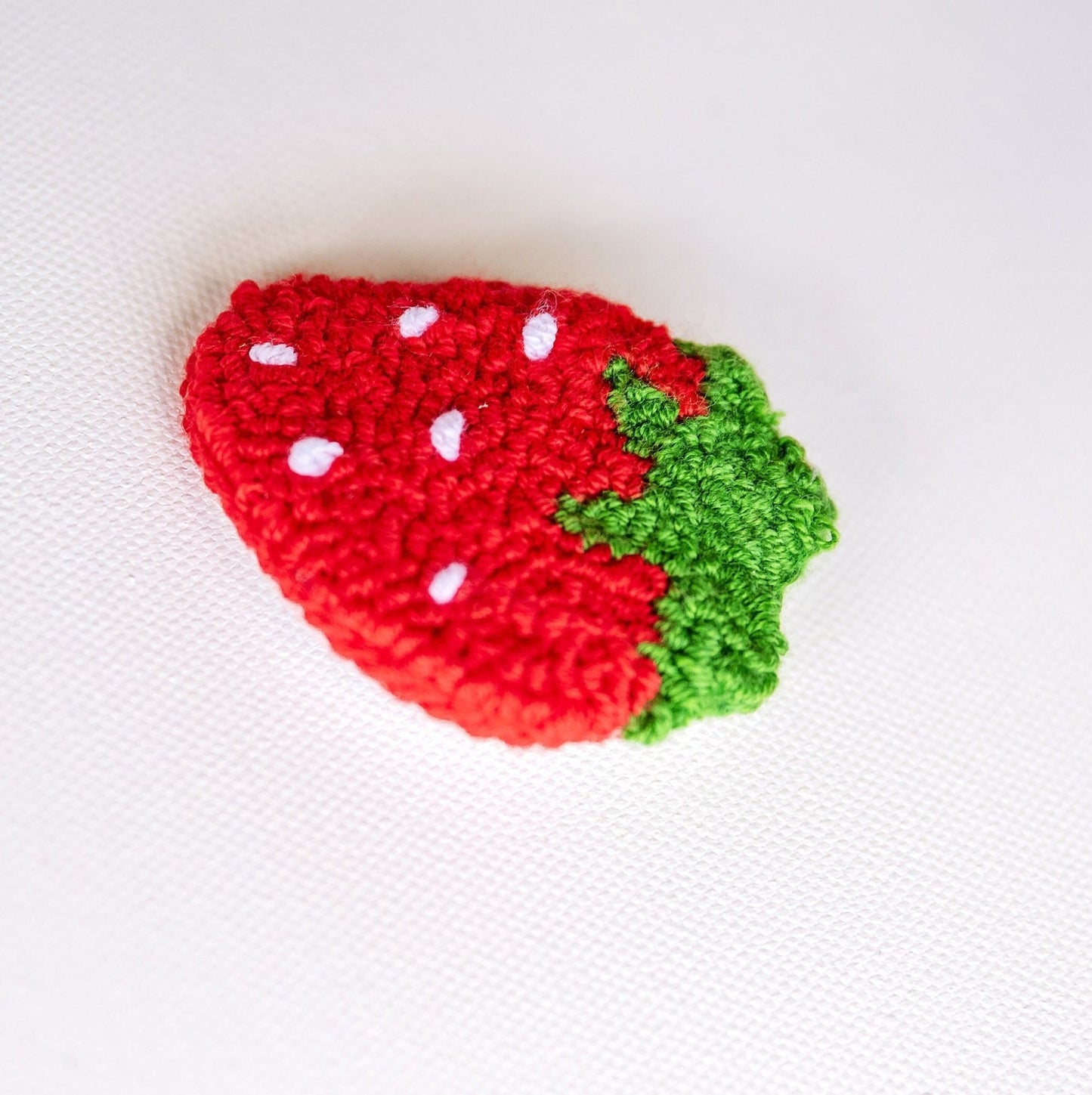 Strawberry Brooch Pins - Hemsin Atelier